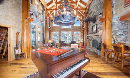 Lively Pines Cottage 4