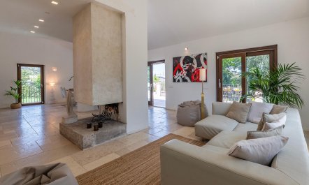 Graceful Villa 1