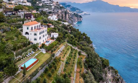 Amalfi in Bloom