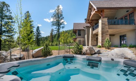Grand Timberland Inn 1