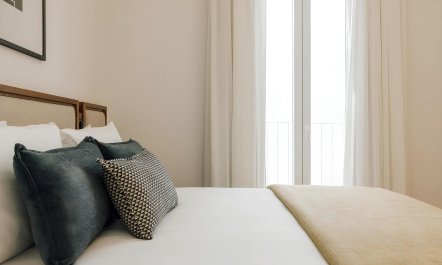 Lisbon City Jewel 9