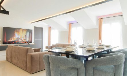 A Riviera Stay 2
