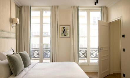 &Eacute;lys&eacute;e Ease 8