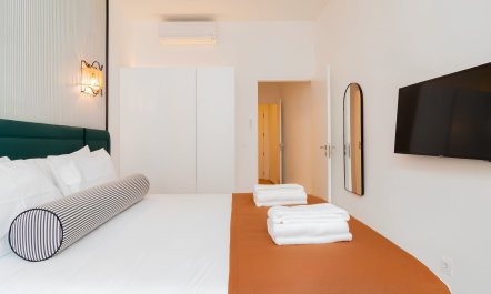 Lisbon Zoom 7