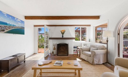 La Jolla Vista 8
