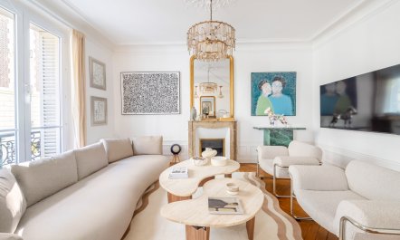 Parisian Pause 3