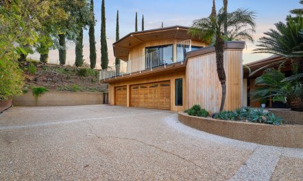 The Mountain Home 8