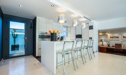Lush Riviera Abode 8