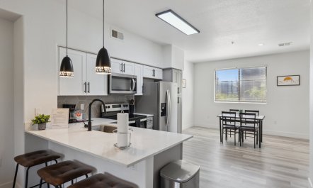 Glendale Gem 4