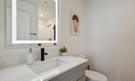 Glendale Gem 8