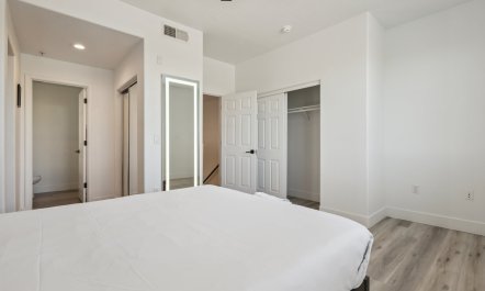 Glendale Gem 7