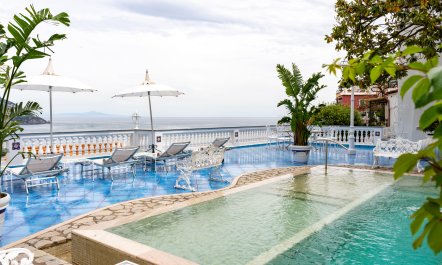 Positano Suspended 7