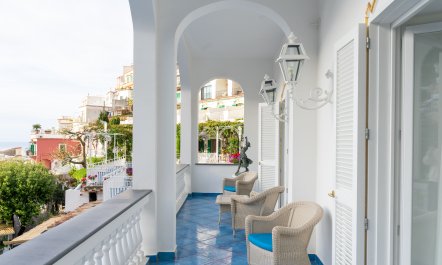 Positano Suspended 5