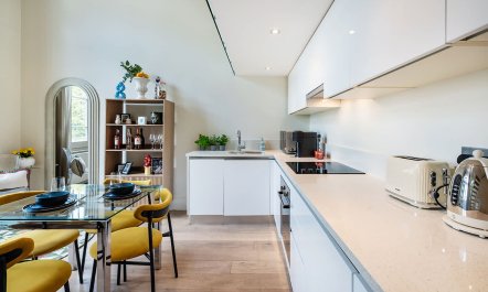 London Mews 6