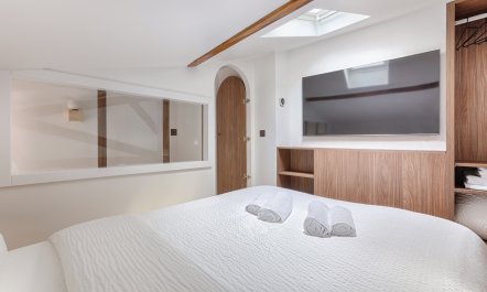 Bastille Oak 8