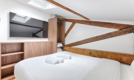 Bastille Oak 7