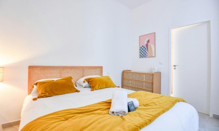 Elegant Azure Spot 9