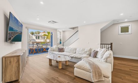 Gentle Coastal Haven 1