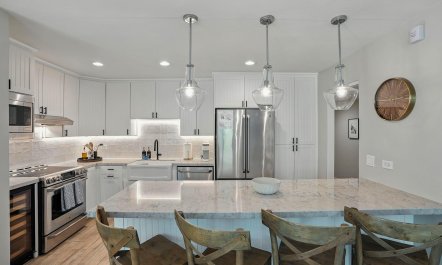 Bay & Palms 8