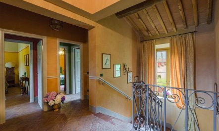 Rolling Tuscan Charm 9