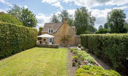 Cotswold Escape 1