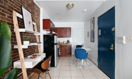 Yorkville Chic 4