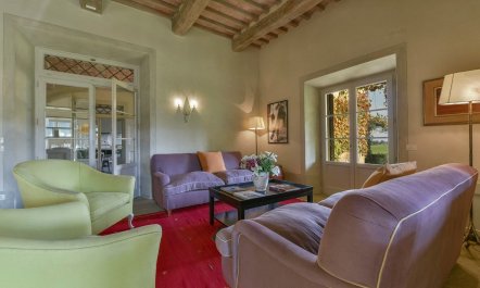 A Sunny Tuscany 8