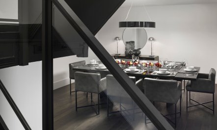 Times Square Suite 4