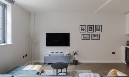 The London Muse 3