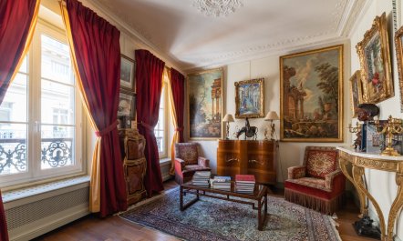 Le Petit Elys&eacute;e