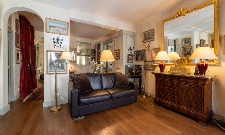 Le Petit Elys&eacute;e 4