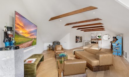 Beverly Hills Haven 6