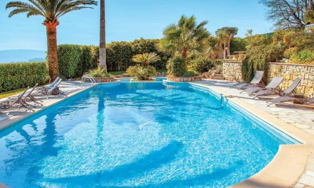 Riviera Grandeur 4