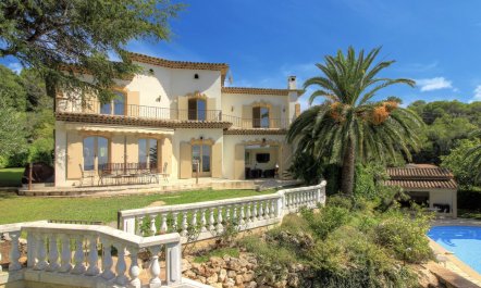 Riviera Grandeur