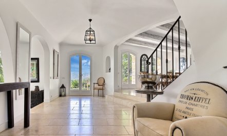 Riviera Grandeur 6
