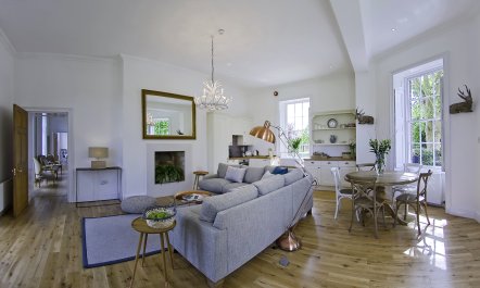 Upper Garden Suite 1