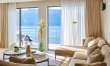Cassis on The Rocks 8