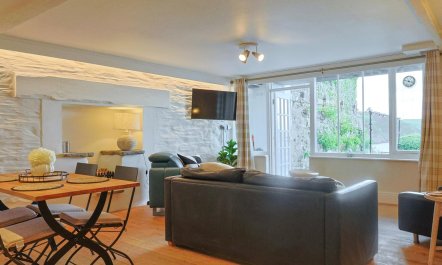 1 Bed in Tenby