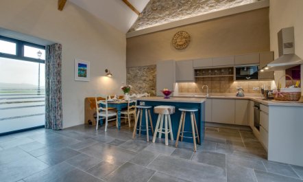 2 Bed in Aberdaron 3