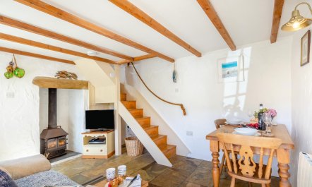 1 Bed in Ruan Minor 1