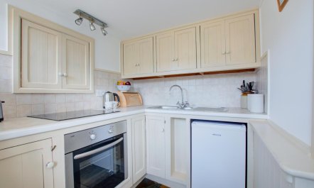 1 Bed in Ruan Minor 6