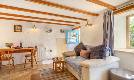 1 Bed in Ruan Minor 2