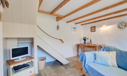1 Bed in Ruan Minor 4