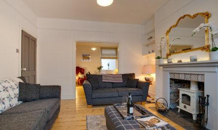 3 Bed in Mumbles 3
