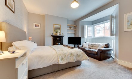 3 Bed in Mumbles 9