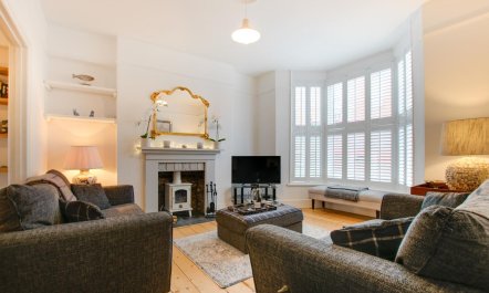 3 Bed in Mumbles 1