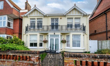 6 Bed in Southwold