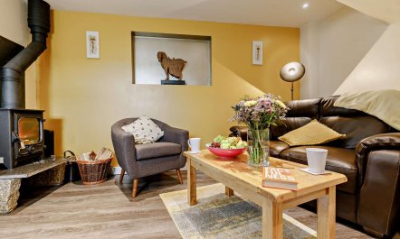 1 Bed in Duloe 8
