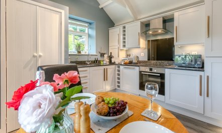 1 Bed in Duloe 7