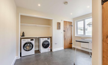3 Bed in Pancrasweek 8